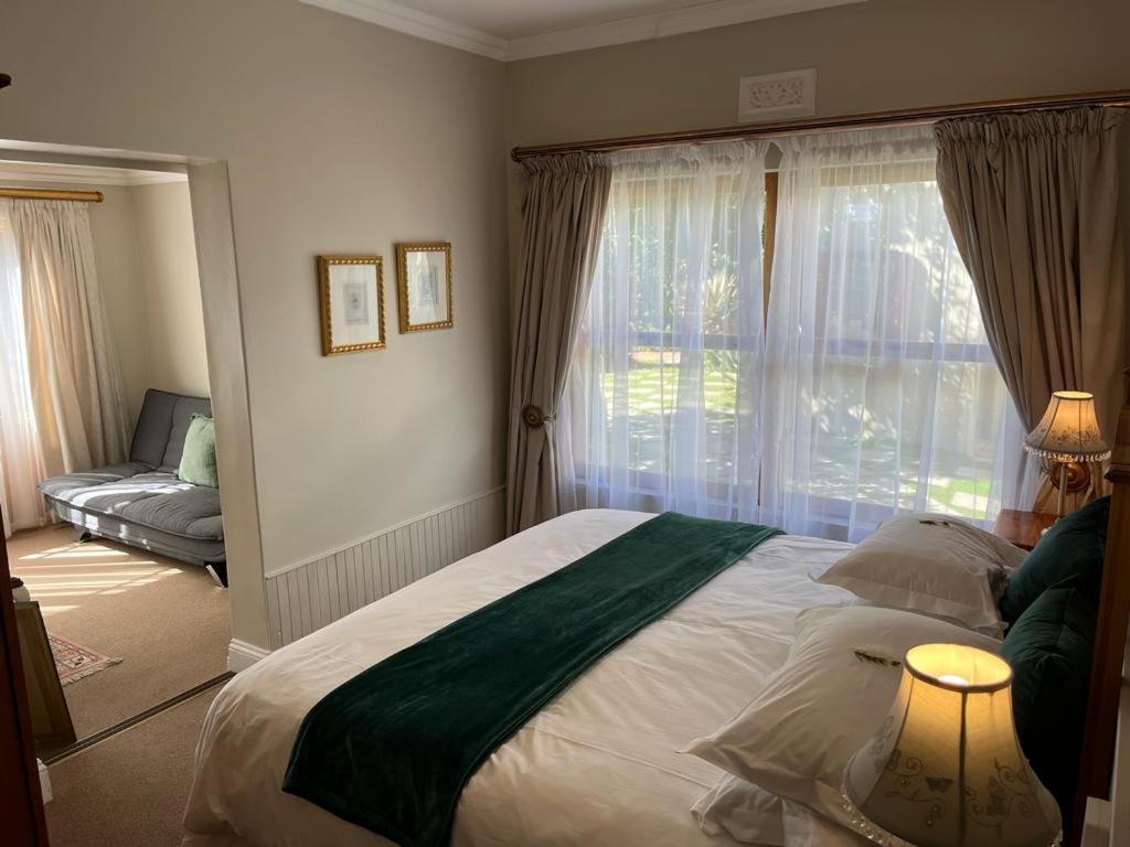 La Pension Guest House Oudtshoorn Zewnętrze zdjęcie