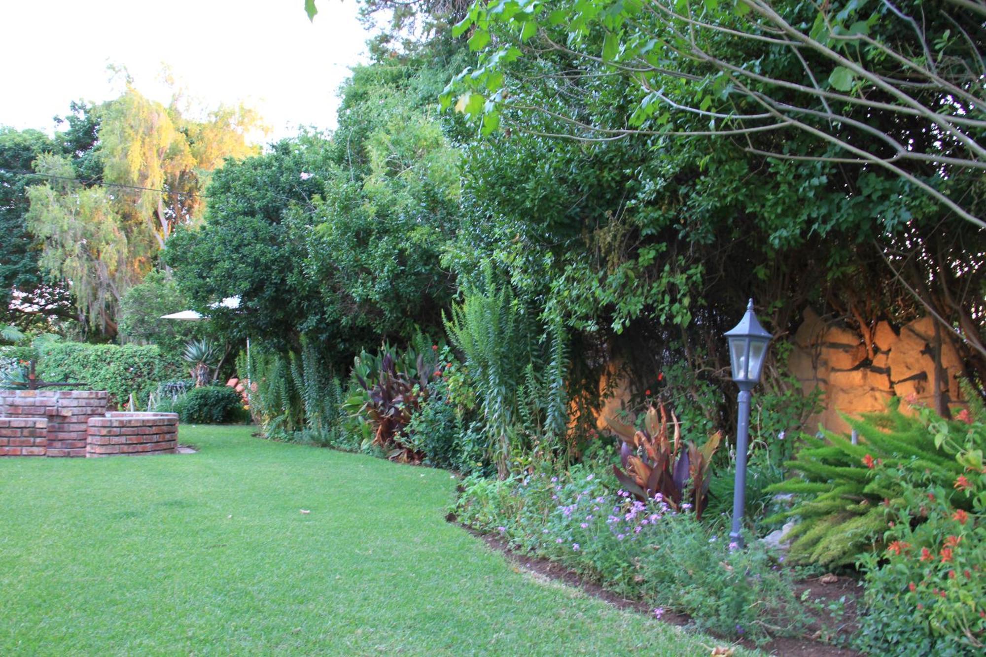 La Pension Guest House Oudtshoorn Zewnętrze zdjęcie