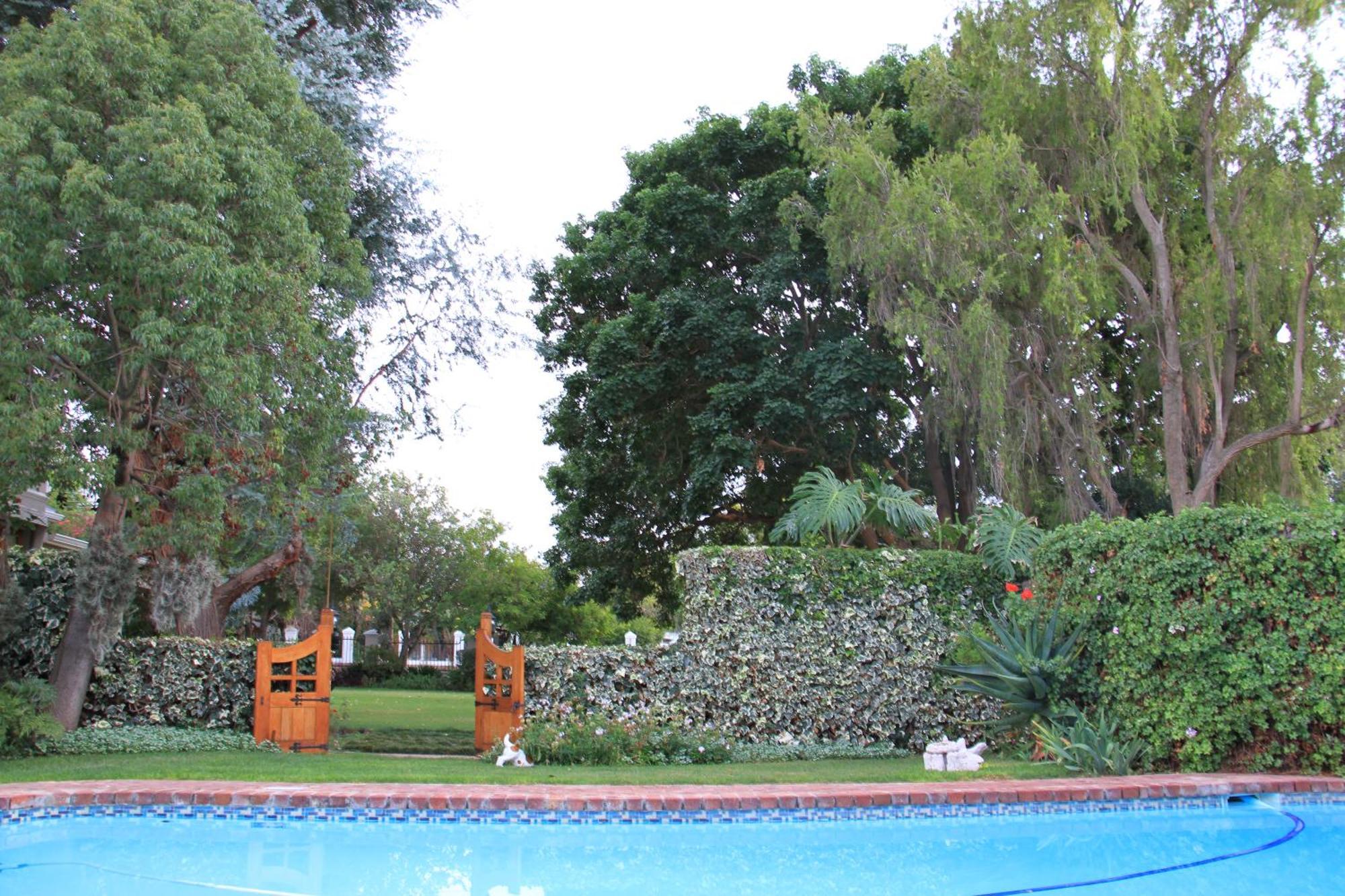 La Pension Guest House Oudtshoorn Zewnętrze zdjęcie