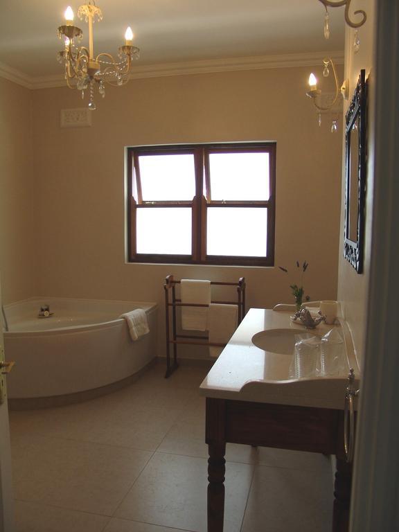 La Pension Guest House Oudtshoorn Pokój zdjęcie