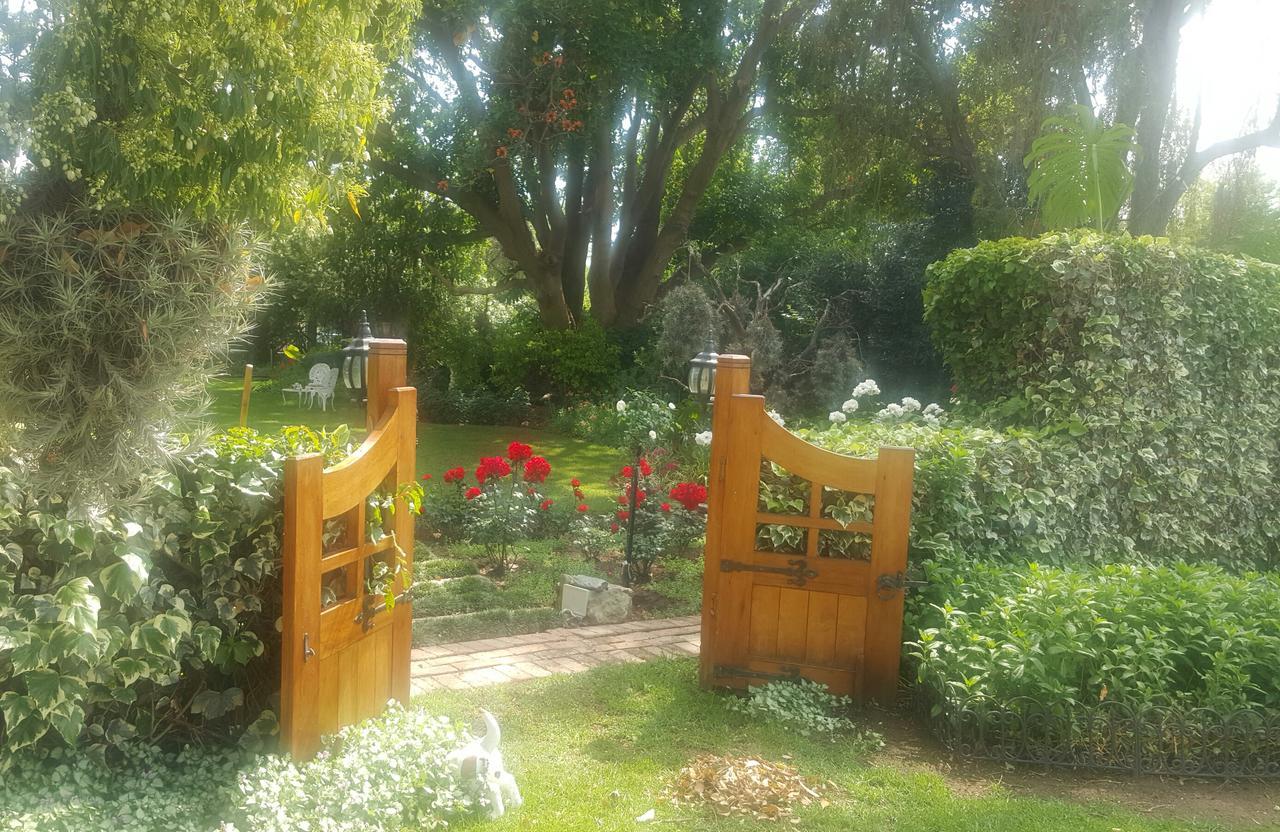 La Pension Guest House Oudtshoorn Zewnętrze zdjęcie